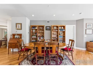 Photo #4: 1025426 Listing