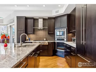 Photo #6: 1025426 Listing