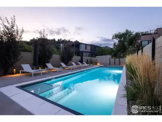 Photo #3: 1025467 Listing