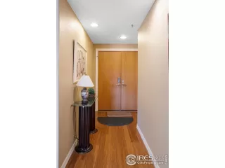 Photo #4: 1025483 Listing