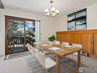 Photo #4: 1025527 Listing