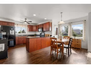 Photo #4: 1025552 Listing