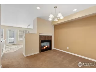 Photo #6: 1025578 Listing