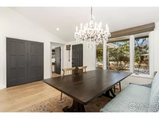 Photo #4: 1025599 Listing