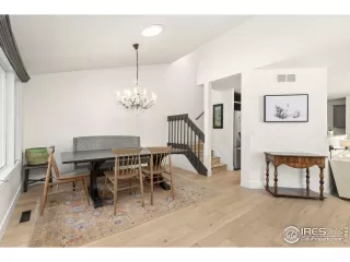 Photo #5: 1025599 Listing