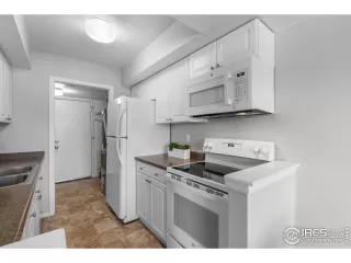 Photo #4: 1025614 Listing