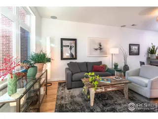 Photo #2: 1025709 Listing