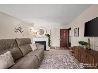 Photo #5: 1025729 Listing