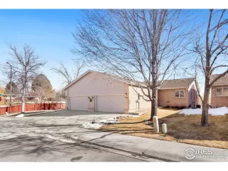 Photo #3: 1025804 Listing