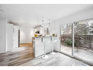 Photo #4: 1025892 Listing