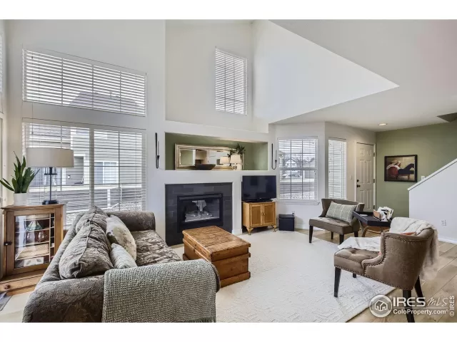 MLS: 1025894 Condo For Sale