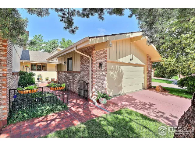 MLS: 1026066 Condo For Sale