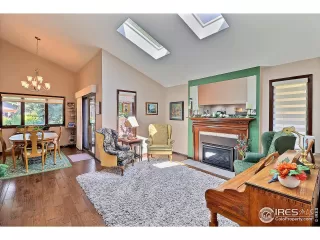 Photo #5: 1026066 Listing