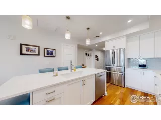 Photo #4: 1026122 Listing