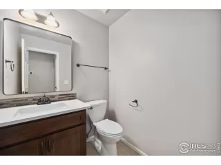 Photo #6: 1026168 Listing