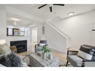 Photo #5: 1026200 Listing 