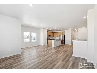 Photo #6: 1026206 Listing 