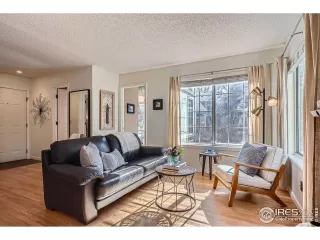 Photo #3: 1026249 Listing