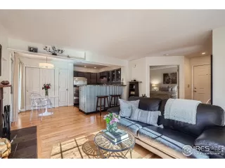 Photo #4: 1026249 Listing