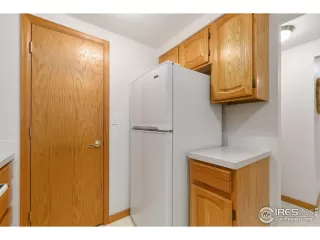 Photo #5: 1026293 Listing