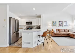 Photo #1: 1026322 Listing