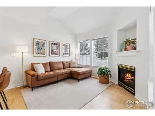 Photo #2: 1026322 Listing