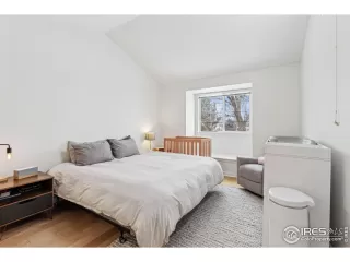 Photo #3: 1026322 Listing