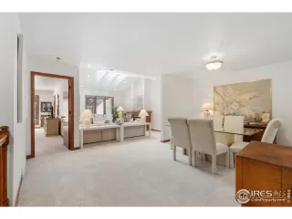 Photo #3: 1026338 Listing