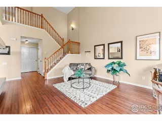 Photo #5: 1026353 Listing