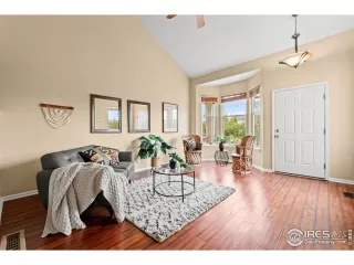 Photo #6: 1026353 Listing