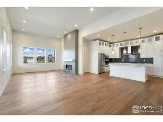 Photo #2: 1026546 Listing