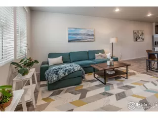 Photo #5: 1026577 Listing