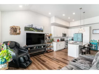 Photo #5: 1026605 Listing 