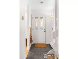 Photo #4: 1026619 Listing