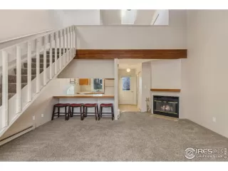 Photo #5: 1026641 Listing