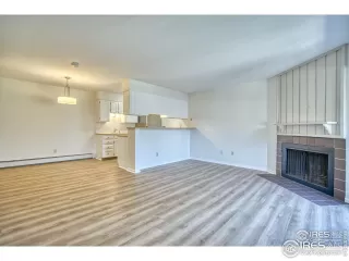 Photo #6: 1026647 Listing