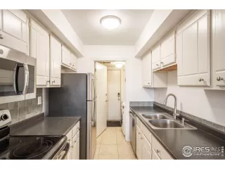 Photo #5: 1026684 Listing