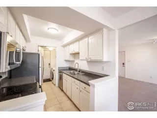 Photo #6: 1026684 Listing