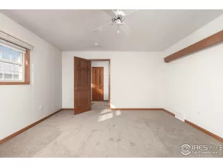 Photo #6: 1026733 Listing