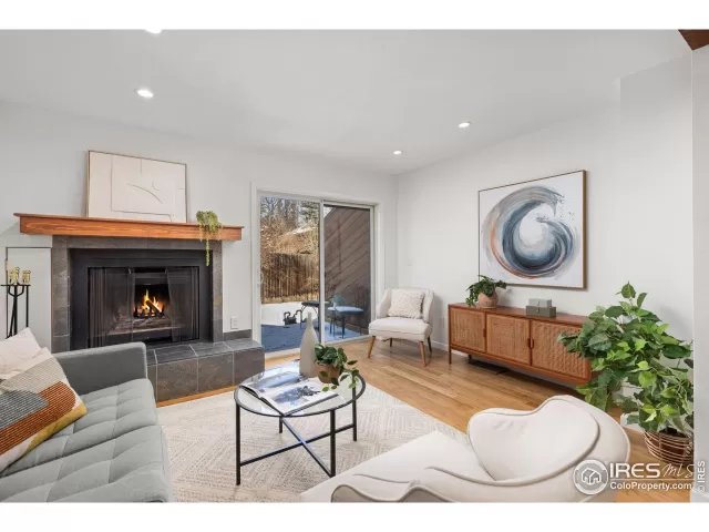 MLS: 1026740 Condo For Sale