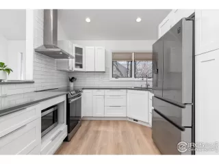 Photo #5: 1026750 Listing 