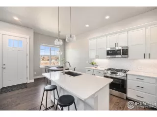 Photo #1: 1026781 Listing