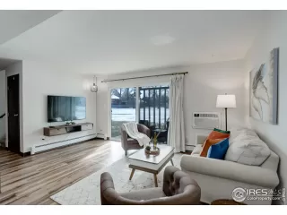 Photo #4: 1026866 Listing 