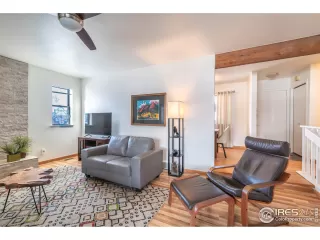 Photo #2: 1026897 Listing