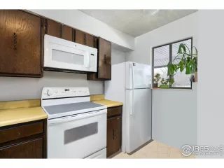 Photo #3: 1026932 Listing