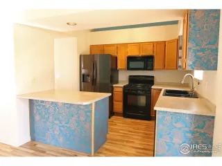 Photo #6: 1026969 Listing