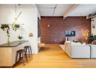 Photo #5: 1027072 Listing