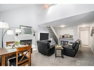 Photo #4: 1027085 Listing