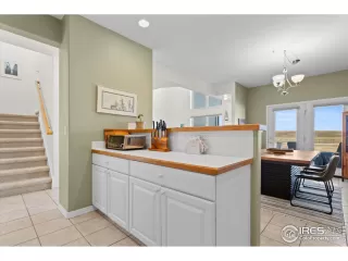 Photo #6: 1027105 Listing
