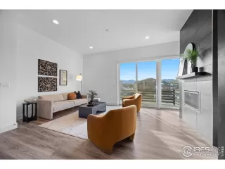 Photo #2: 1027129 Listing 